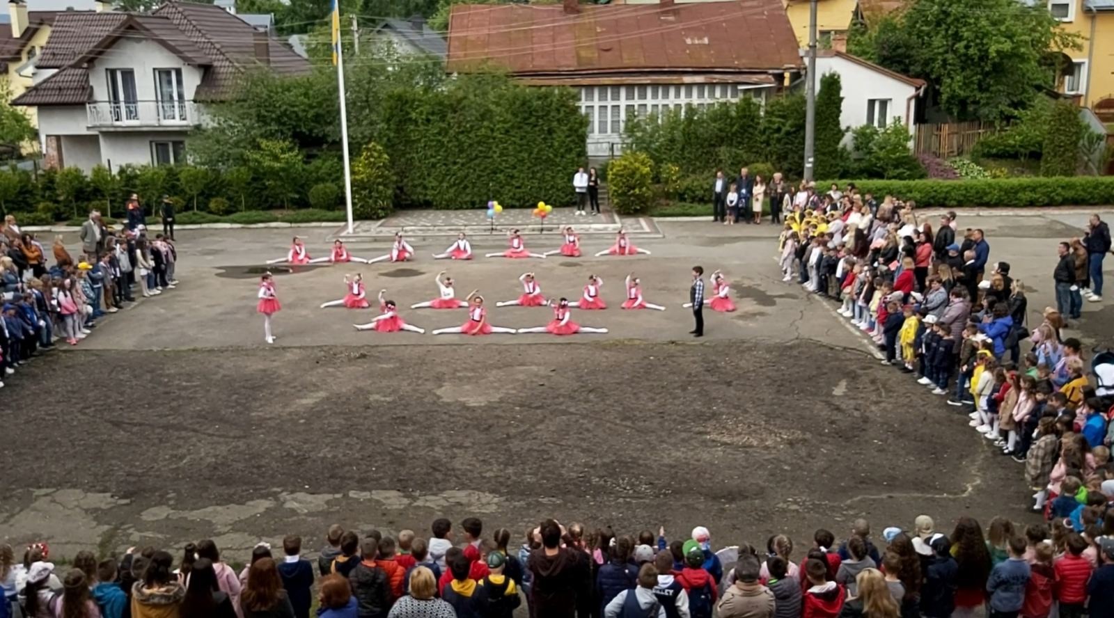 Здрастуй, літо; школо, прощавай!