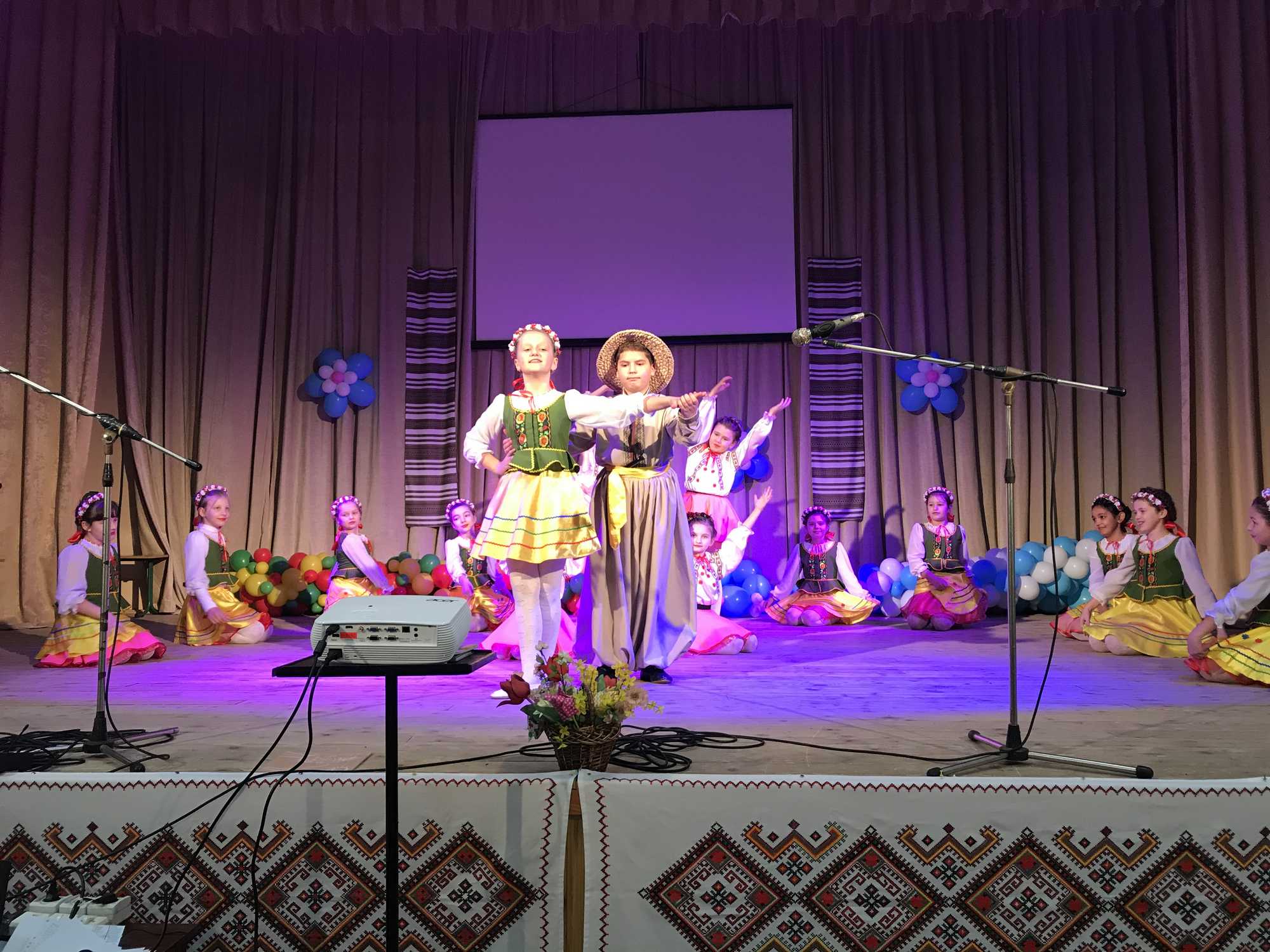 Іду з дитинства до Тараса