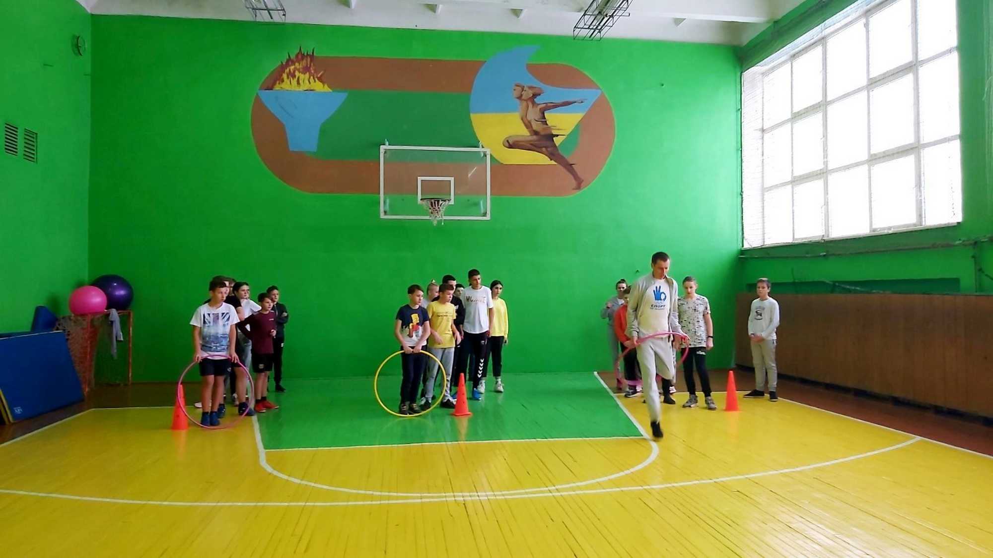 Спортивно-трудове свято серед учнів 8-их класів ліцею №2 м. Дрогобича, присвячене 30-літтю Збройних Сил України