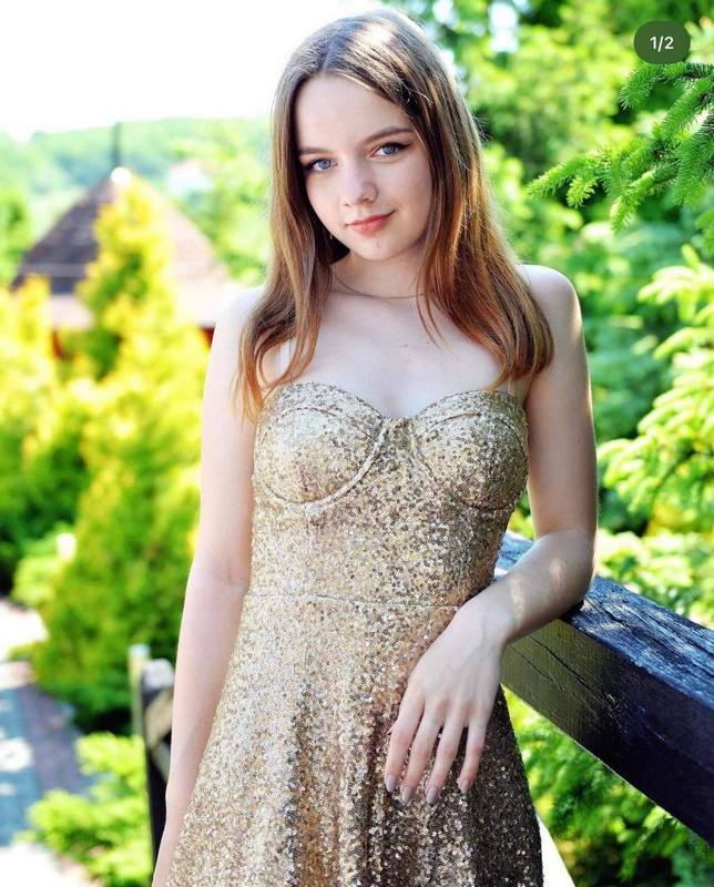 Вітаємо випускників 2022!