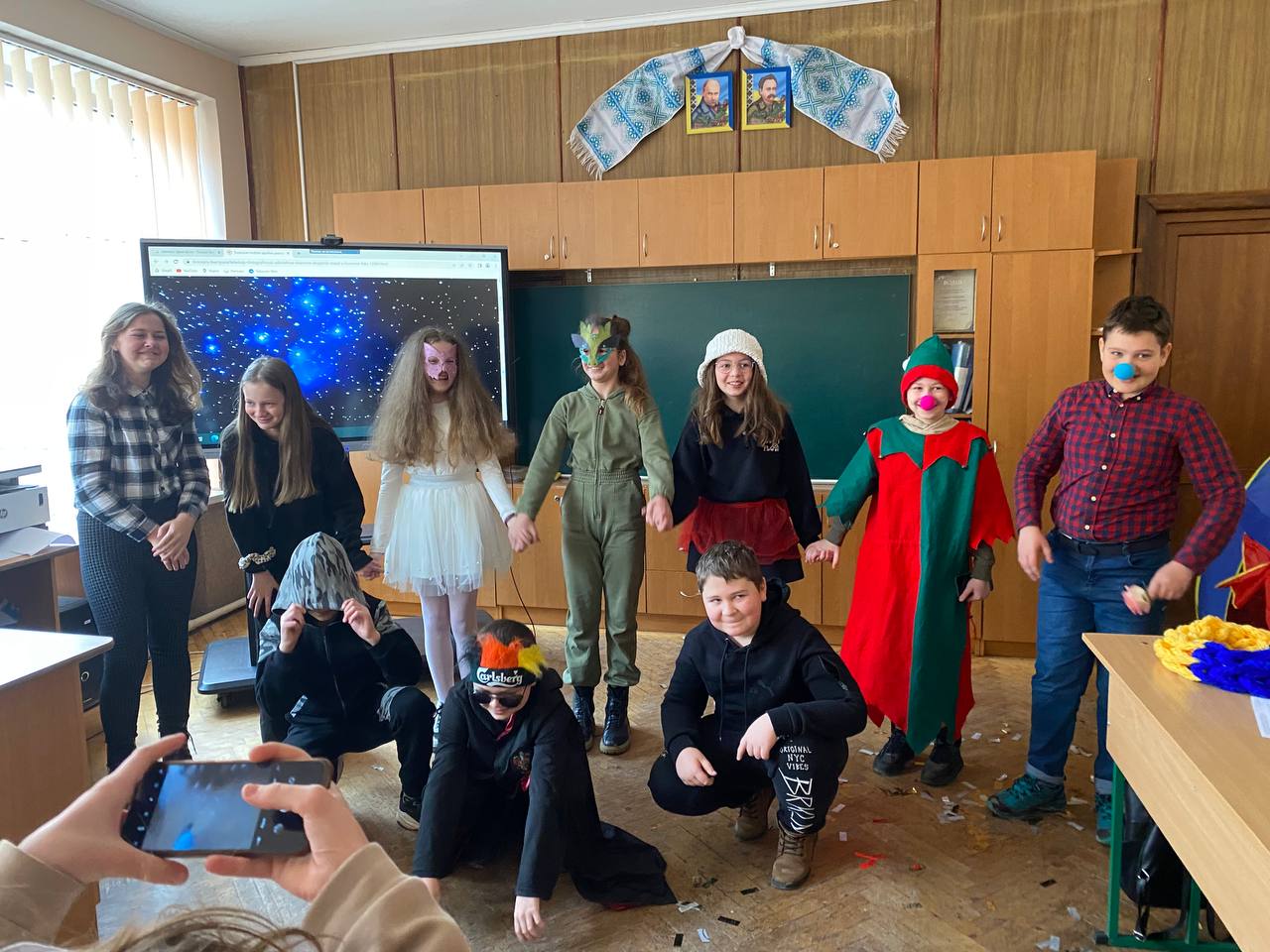 Вчимося весело, творчо, цікаво: акторський дебют у 6-В